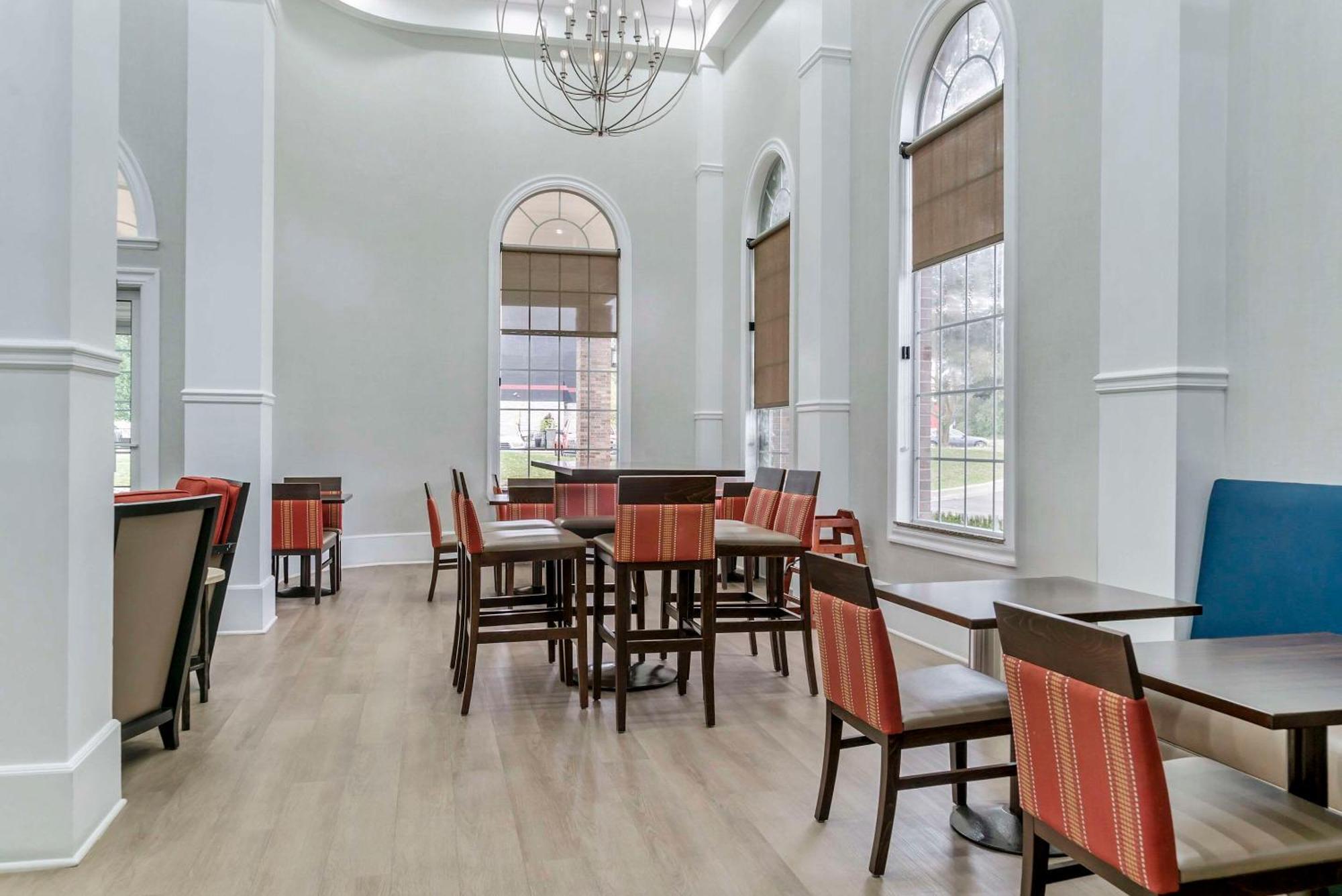 Comfort Inn Plainwell Bagian luar foto