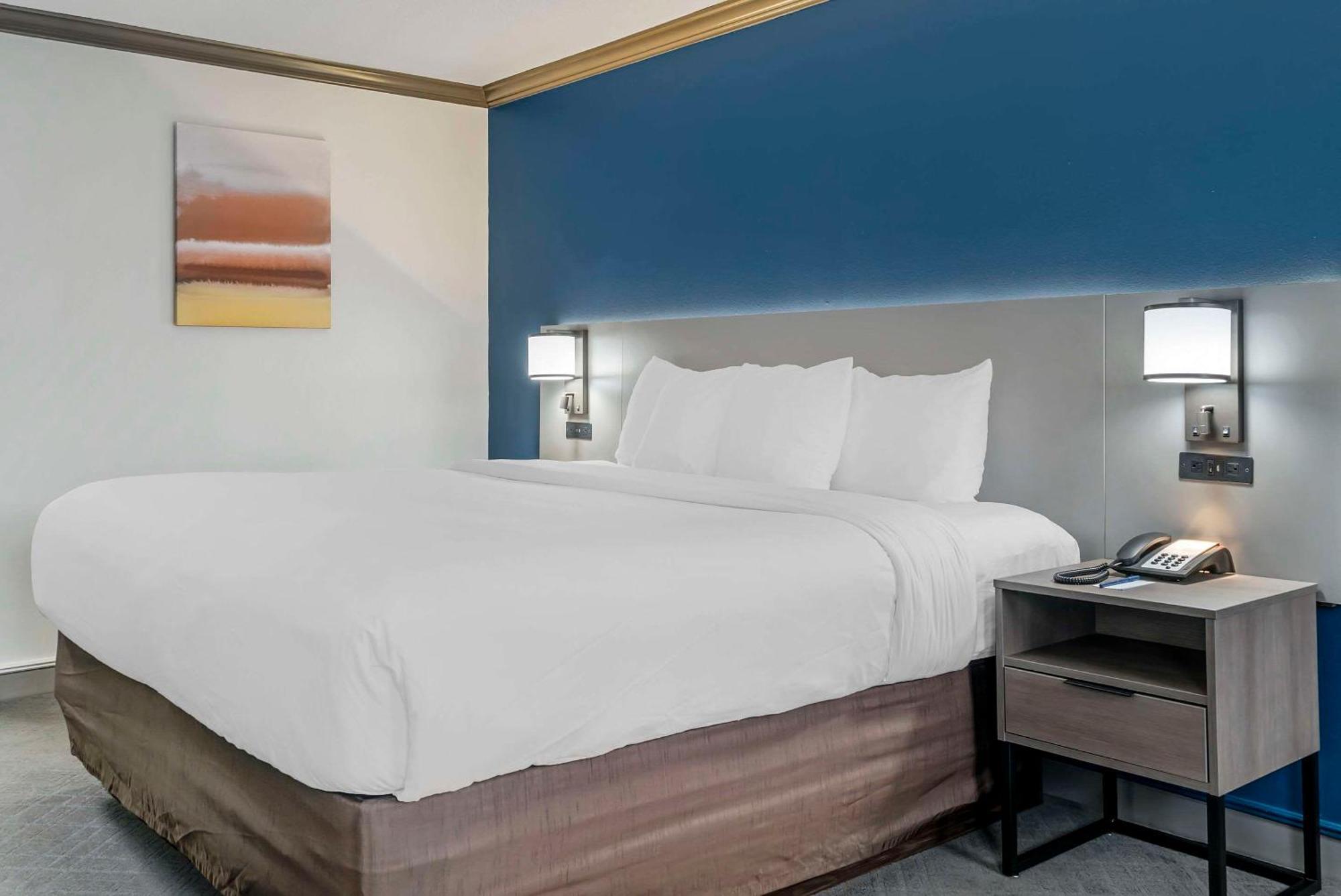 Comfort Inn Plainwell Bagian luar foto